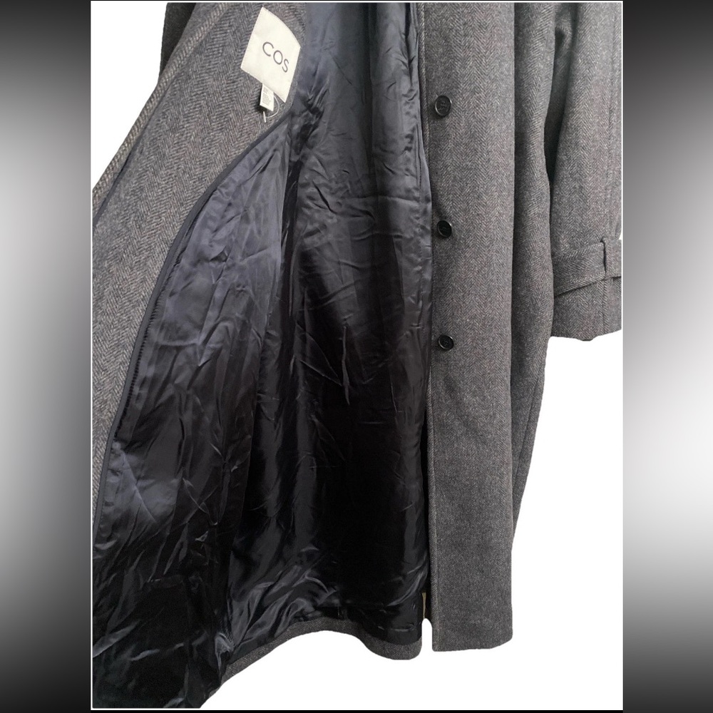 COS rounded Long Wool Coat - Picture 9 of 16